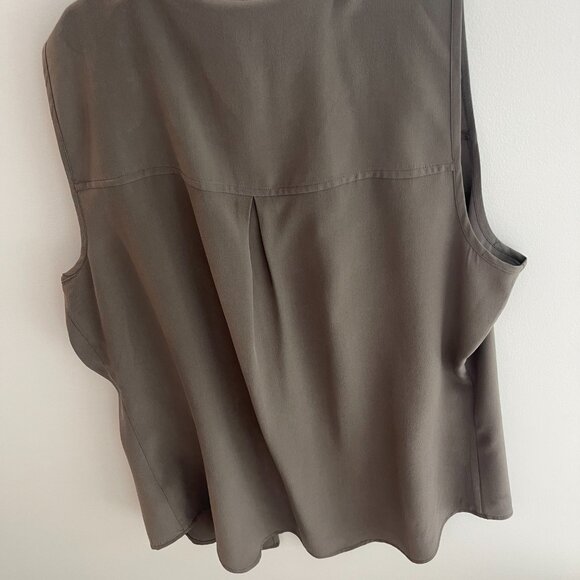 Short Sleeve blouse - Picture 2 of 2